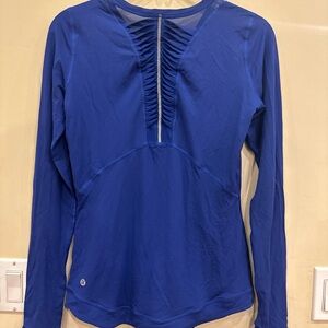 Long Sleeve Lululemon shirt top - Prism blue size 4-6